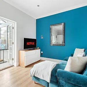 Apartment Spacious 2 Bedroom In Park Estate, Nottingham